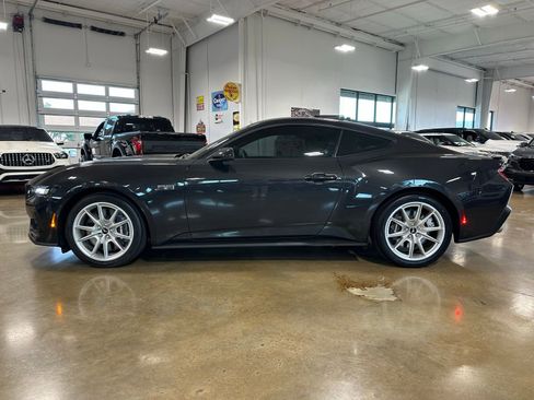 Used 2024 Ford Mustang GT Premium RWD image 4