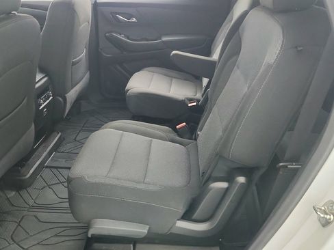 Used 2024 Chevrolet Traverse LT FWD image 21