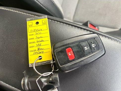 Used 2021 Toyota Corolla XSE image 32