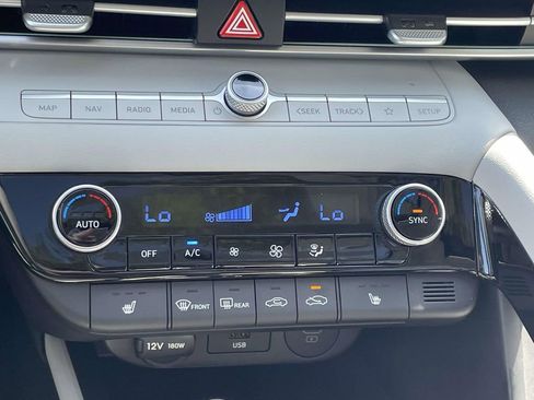 New 2026 Hyundai Elantra Limited image 29