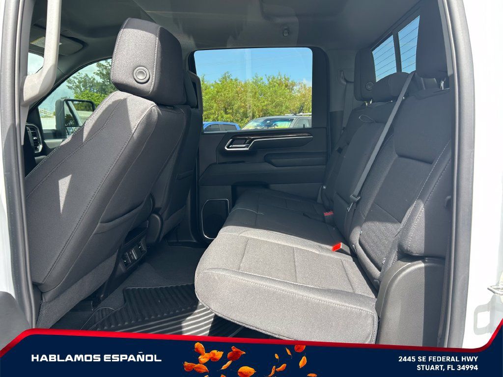 Used 2026 GMC Sierra 2500 SLE w/ SLE Value Package; AWD/4WD image 11
