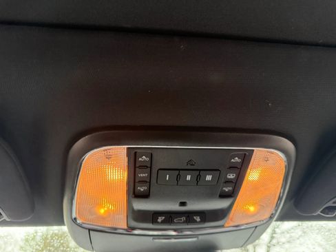 Used 2019 Jeep Grand Cherokee Limited w/ Luxury Group II image 33