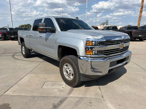 Used 2016 Chevrolet Silverado 2500 LT AWD/4WD image 2