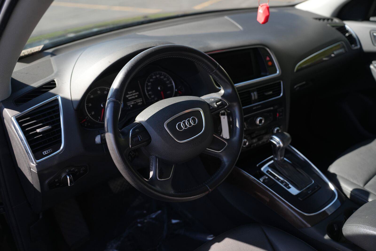 Used 2013 Audi Q5 2.0T Premium Plus AWD/4WD image 9