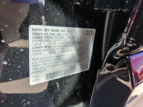 New 2025 Audi Q3 2.0T Premium image 13