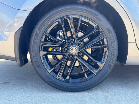 New 2025 Toyota Camry Hybrid AWD/4WD image 7