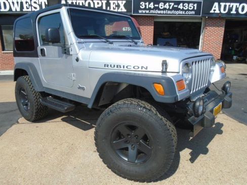 Used 2004 Jeep Wrangler 4WD Rubicon w/ Dual Top Group image 2