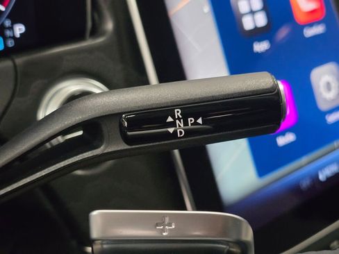 Used 2024 Mercedes-Benz E 350 4MATIC Sedan image 16