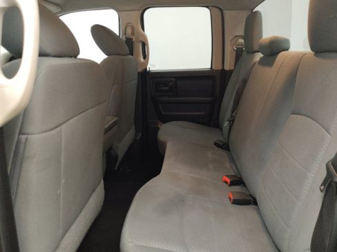Used 2017 RAM 1500 Express RWD image 18