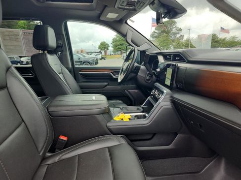 Certified 2024 GMC Sierra 2500 Denali w/ Denali Reserve Package image 10