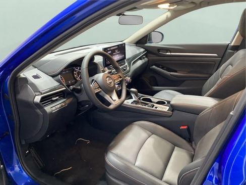 Certified 2025 Nissan Altima 2.5 SR w/ SR Premium Package AWD/4WD image 15
