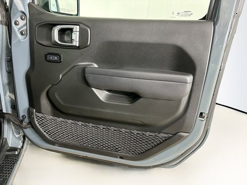 Used 2024 Jeep Wrangler Willys image 30