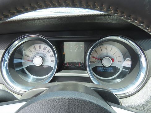 Used 2011 Ford Mustang GT Premium w/ Electronics Pkg RWD image 24