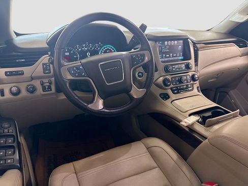 Used 2019 GMC Yukon XL Denali image 25
