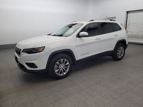 Used 2021 Jeep Cherokee Latitude Lux w/ Comfort/Convenience Group image 2