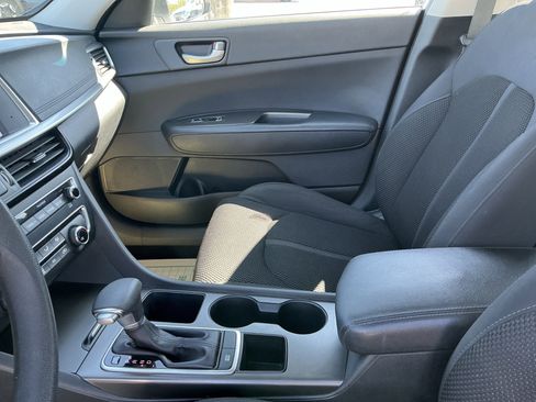 Used 2019 Kia Optima LX FWD image 12