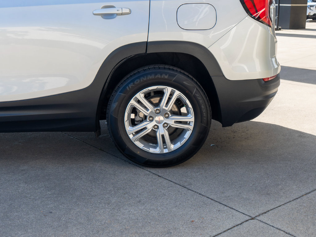 Used 2018 GMC Terrain SLE w/ Driver Convenience Package FWD image 29