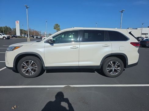 Used 2019 Toyota Highlander Plus image 3
