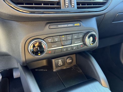 Used 2025 Ford Escape ST-Line Select image 7