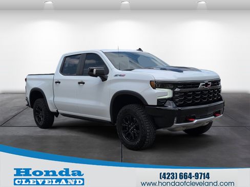 Used 2025 Chevrolet Silverado 1500 ZR2 w/ Technology Package AWD/4WD image 1