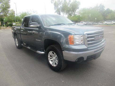 Used 2009 GMC Sierra 1500 SLE w/ Power Pack Plus AWD/4WD image 4