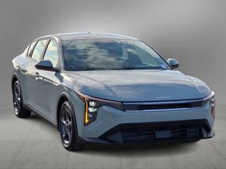 Used 2025 Kia K4 FWD video 3