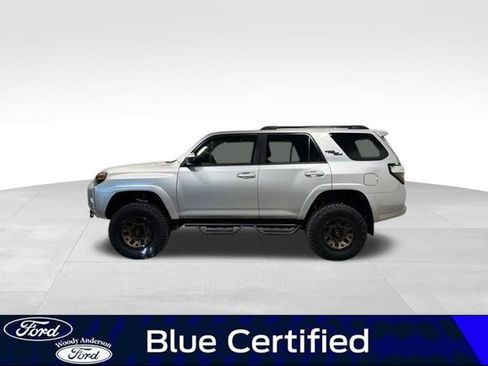 Used 2022 Toyota 4Runner TRD Off-Road image 3