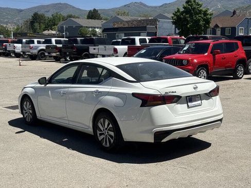 Used 2024 Nissan Altima 2.5 S FWD image 6