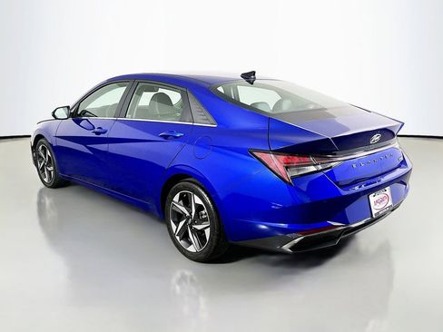Used 2021 Hyundai Elantra Limited FWD image 18