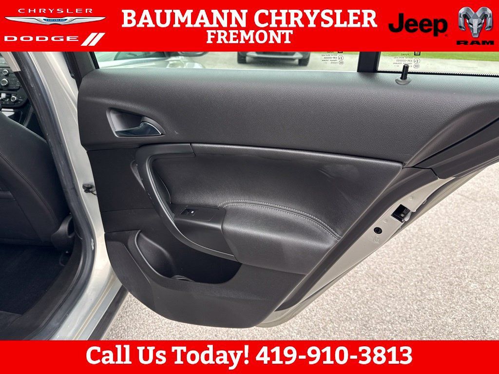 Used 2011 Buick Regal CXL w/ RL2 Preferred Equipment Group FWD image 21