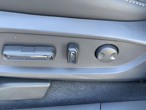 New 2025 Honda Pilot Touring image 13