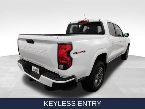 Used 2023 Chevrolet Colorado LT w/ LT Convenience Package II AWD/4WD image 13