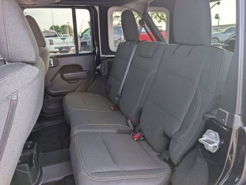 Used 2025 Jeep Wrangler Sport S image 25