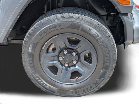 Used 2022 Jeep Wrangler Sport AWD/4WD image 11