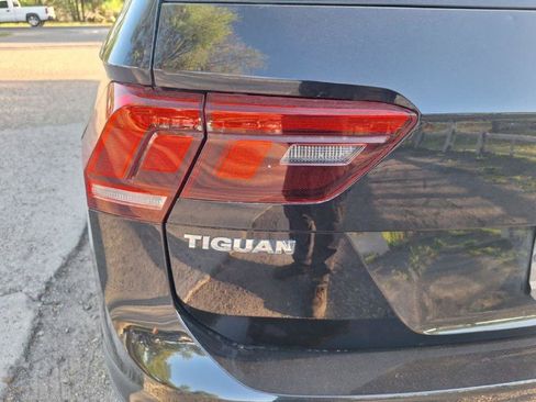 Used 2020 Volkswagen Tiguan S image 2