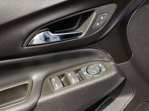 Used 2024 Chevrolet Equinox LT AWD/4WD image 11