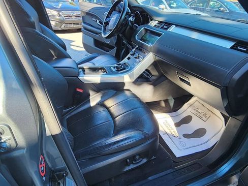 Used 2017 Land Rover Range Rover Evoque SE Premium image 15
