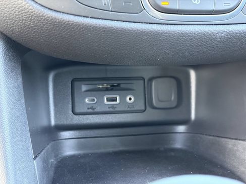 Certified 2024 Chevrolet Equinox LT FWD image 30