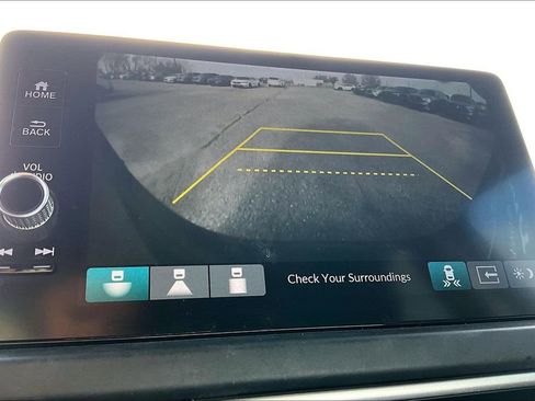 Used 2023 Honda Pilot Touring image 31