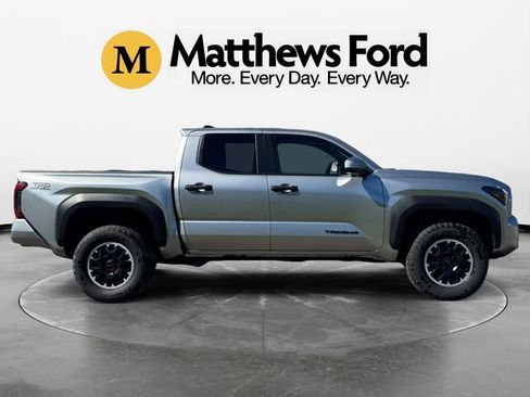 Used 2024 Toyota Tacoma TRD Off-Road AWD/4WD image 6