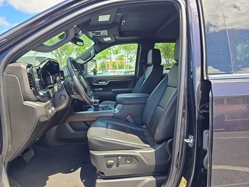 Used 2024 Chevrolet Silverado 1500 High Country w/ High Country Premium Package image 11