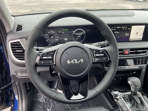 New 2026 Kia Seltos EX image 13