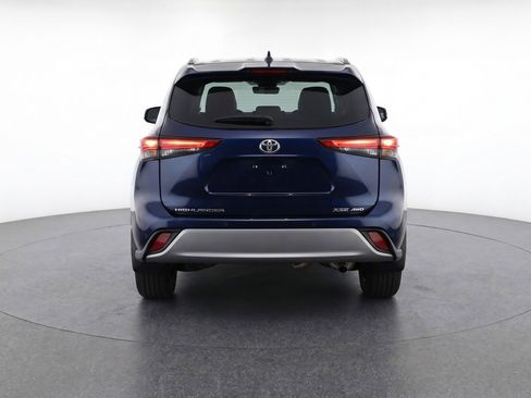 Used 2025 Toyota Highlander XSE image 7