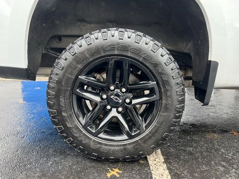 Used 2022 Chevrolet Silverado 1500 Custom Trail Boss image 40