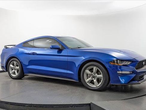Used 2019 Ford Mustang Coupe RWD image 11