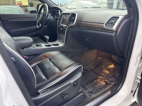 Used 2015 Jeep Grand Cherokee Overland w/ Advanced Technology Group image 10
