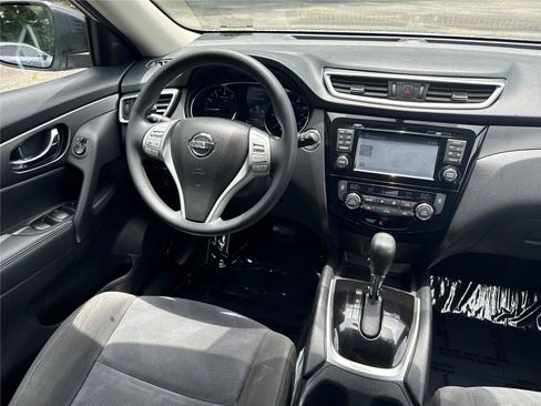 Used 2016 Nissan Rogue SV w/ SV Premium Package FWD image 14