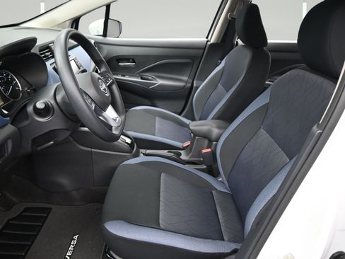 Certified 2025 Nissan Versa SV w/ Trunk Package FWD image 9
