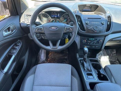 Used 2017 Ford Escape SE image 10