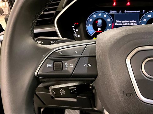 Certified 2025 Audi Q3 2.0T Premium w/ Convenience Package image 24